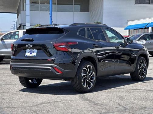 Black 2026 Chevrolet Trax 2RS