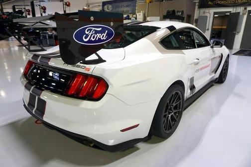 2017 Ford Shelby GT350 Base
