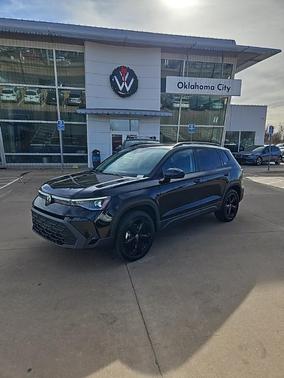 2025 Volkswagen Taos 1.5T SE Black