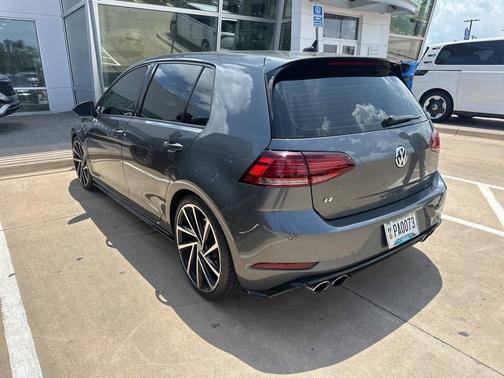 2018 Volkswagen Golf R 2.0T w/DCC & Navigation