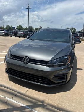 2018 Volkswagen Golf R 2.0T w/DCC & Navigation