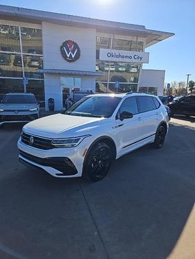 2022 Volkswagen Tiguan 2.0T SE R-Line Black