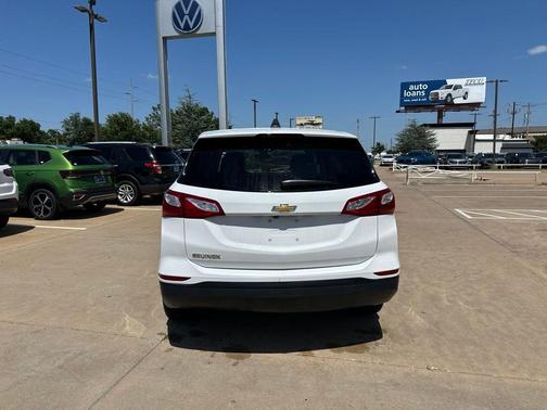 Summit White 2021 Chevrolet Equinox LS