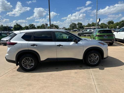 Brilliant Silver Metallic 2025 Nissan Rogue S