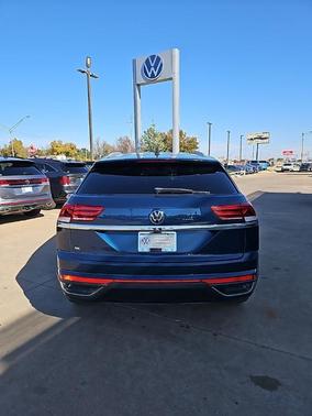 2022 Volkswagen Atlas Cross Sport 2.0T SE w/Technology