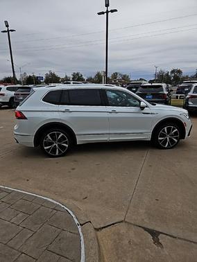 2024 Volkswagen Tiguan 2.0T SEL R-Line