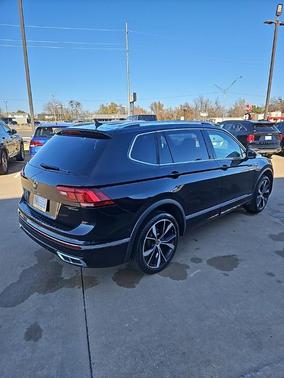 2024 Volkswagen Tiguan 2.0T SEL R-Line