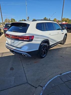 2026 Volkswagen Atlas PEAK EDITION