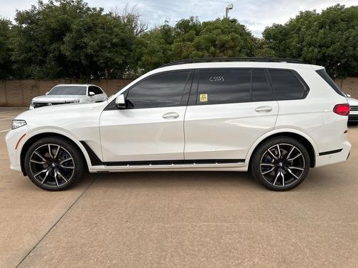 2022 BMW X7 xDrive40i