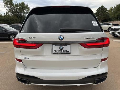 2022 BMW X7 xDrive40i