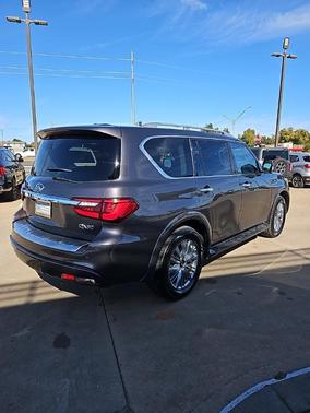 2024 INFINITI QX80 Luxe