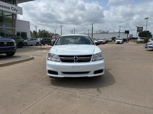 Bright White Clearcoat 2014 Dodge Avenger SE