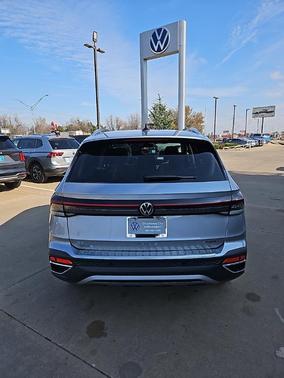 2026 Volkswagen Taos 1.5T SE