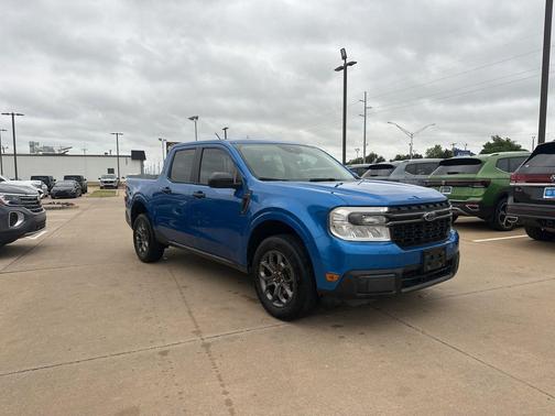 Blue Metallic 2022 Ford Maverick XLT