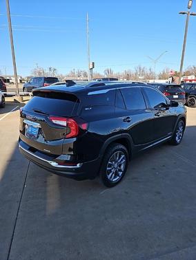2022 GMC Terrain SLT