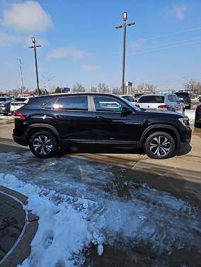 2026 Volkswagen Atlas Cross Sport 2.0T SE