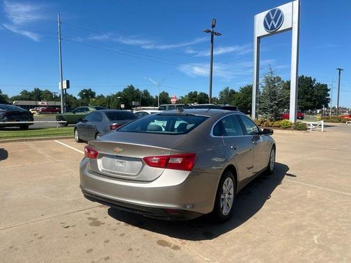 Mineral Gray Metallic 2024 Chevrolet Malibu LT