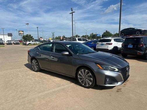 Gun Metallic 2023 Nissan Altima 2.5 SL