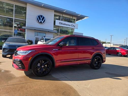 2024 Volkswagen Tiguan 2.0T SE R-Line Black