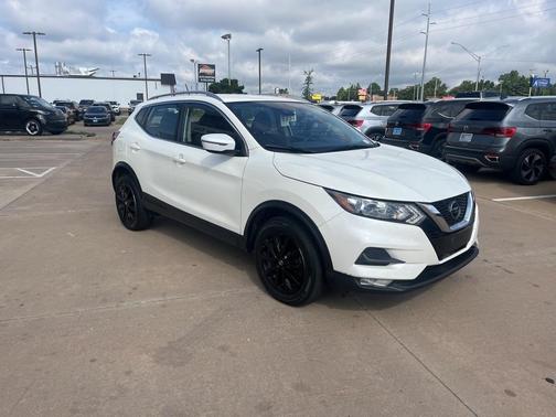 2021 Nissan Rogue Sport SV