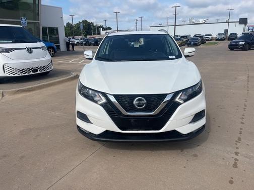 2021 Nissan Rogue Sport SV