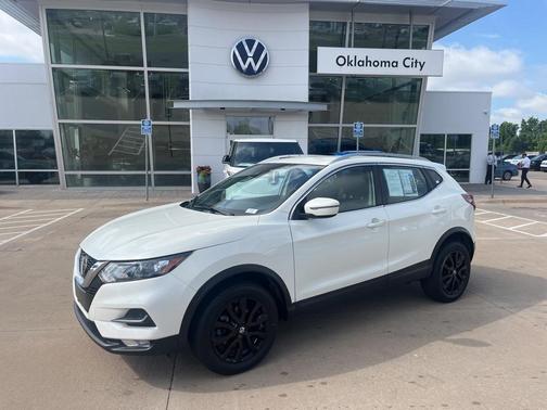 2021 Nissan Rogue Sport SV