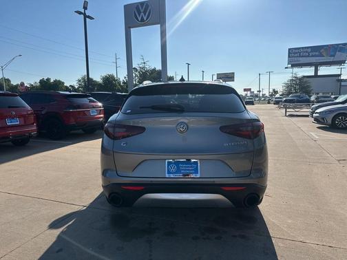 Stromboli Gray Metallic 2018 Alfa Romeo Stelvio Ti