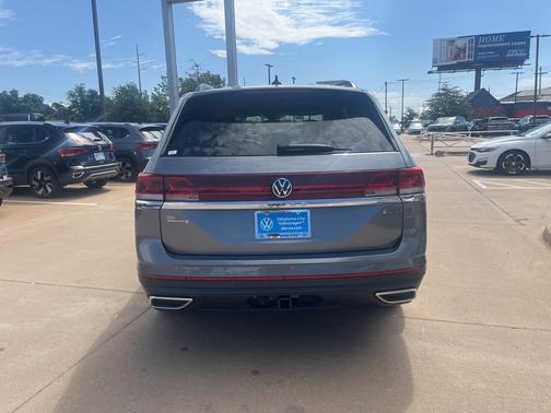 2024 Volkswagen Atlas 2.0T SE