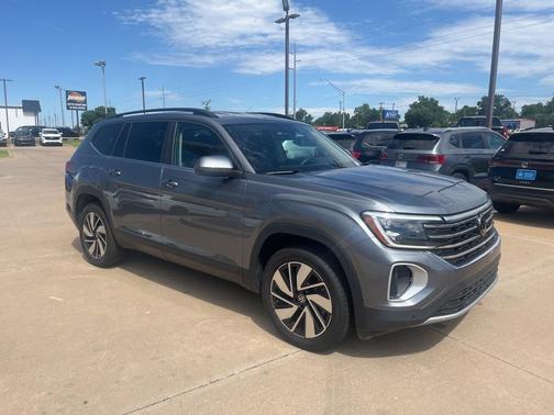 2024 Volkswagen Atlas 2.0T SE