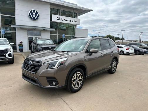 Brilliant Bronze Metallic 2022 Subaru Forester Premium