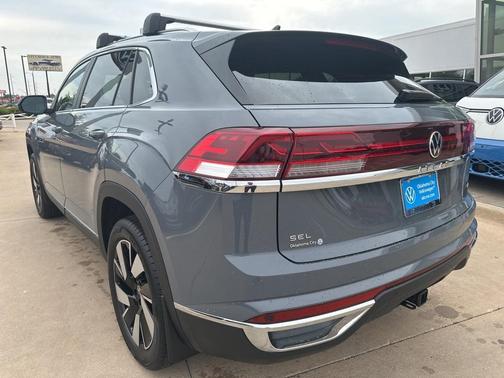 2025 Volkswagen Atlas Cross Sport 2.0T SEL