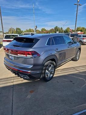 2025 Volkswagen Atlas Cross Sport 2.0T SEL Premium R-Line