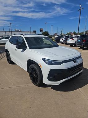 2025 Volkswagen Tiguan 2.0T SE R-Line Black