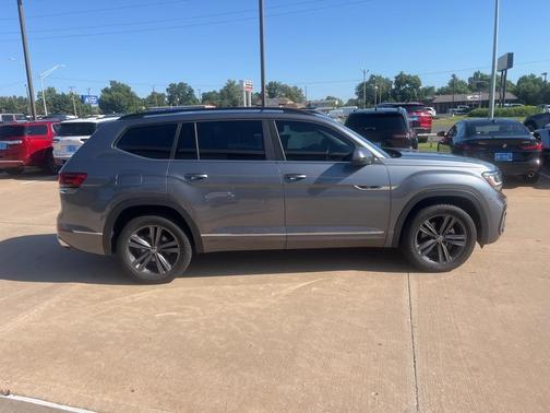 2021 Volkswagen Atlas 3.6 V6 SE w/ Technology R-Line