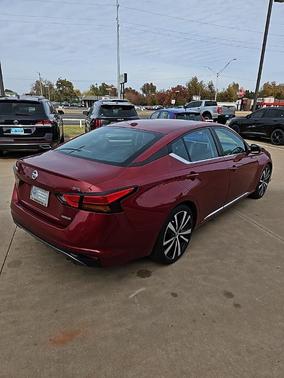 2021 Nissan Altima 2.0 SR