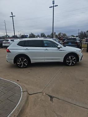 2024 Volkswagen Tiguan 2.0T SEL R-Line