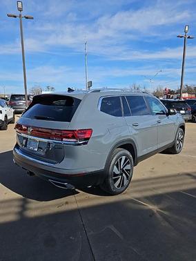 2026 Volkswagen Atlas 2.0T SEL