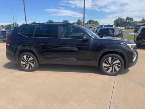 2024 Volkswagen Atlas 2.0T SE