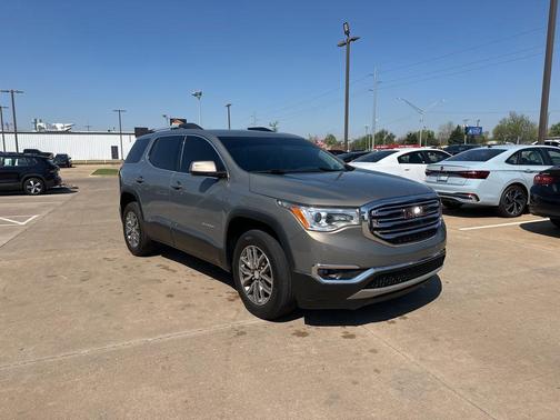 2019 GMC Acadia SLE-2