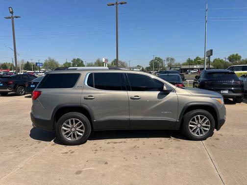 2019 GMC Acadia SLE-2