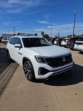 2026 Volkswagen Atlas 2.0T SEL Premium R-Line