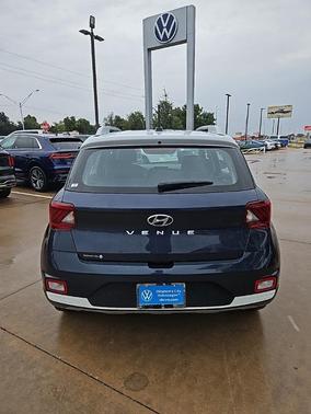 2023 Hyundai VENUE Limited