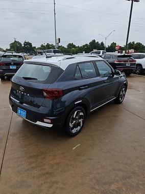 2023 Hyundai VENUE Limited