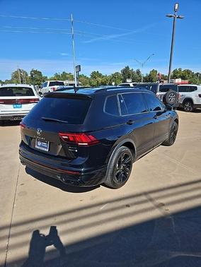2023 Volkswagen Tiguan 2.0T SE R-Line Black