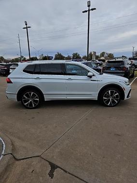 2024 Volkswagen Tiguan 2.0T SEL R-Line