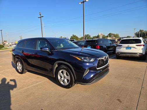 2023 Toyota Highlander L
