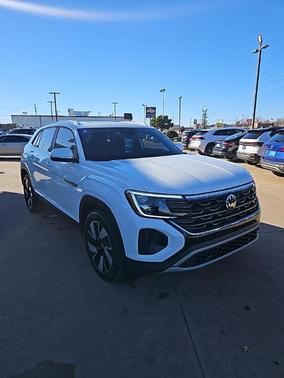 2025 Volkswagen Atlas Cross Sport 2.0T SE w/Technology