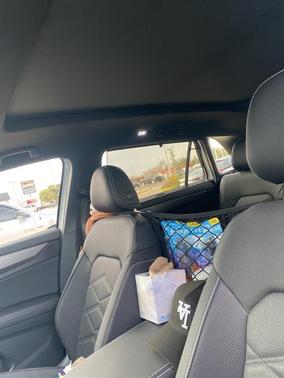 2025 Volkswagen Atlas Cross Sport 2.0T SE w/Technology