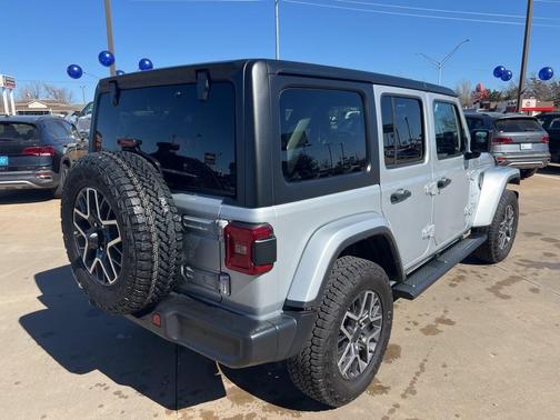 2024 Jeep Wrangler Sahara