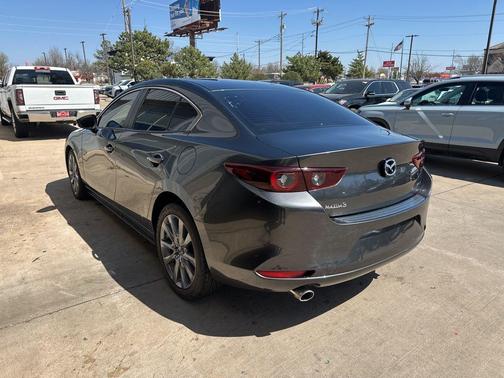 Machine Gray Metallic 2025 Mazda Mazda3 FWD w/Preferred Package